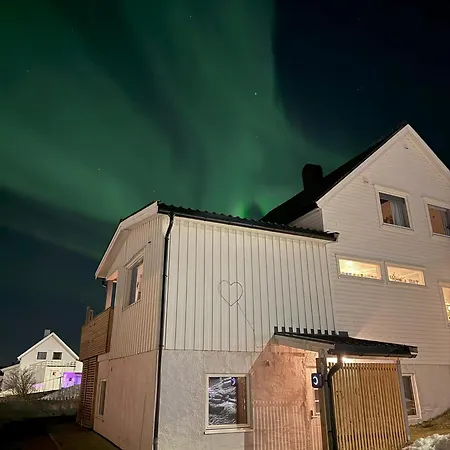 Arctic Retreat - Two Separate Bedroom Apartment Tromso Exterior photo